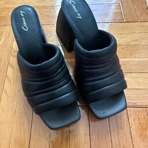 Circus by Sam Edelman Black Women's Heeled Sandals